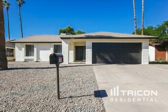 Building Photo - 10826 N 41st Ave Building Photo - 10826 N 41st Ave