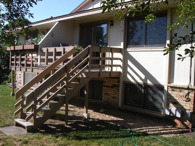 Building Photo - 10221 Cavell Cir
