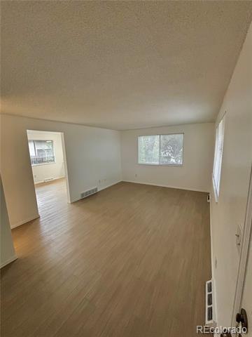 Foto del edificio - 4337 W Custer Pl