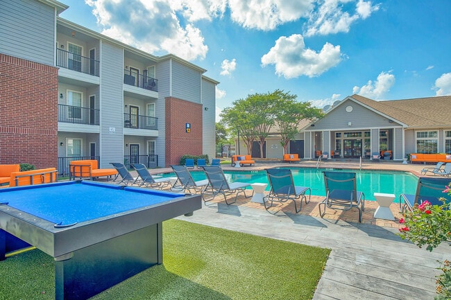 Beacon - The Quarters Auburn