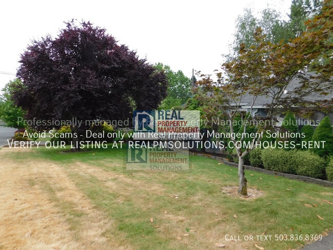 Photo - 2045 SW Huntington Ave House