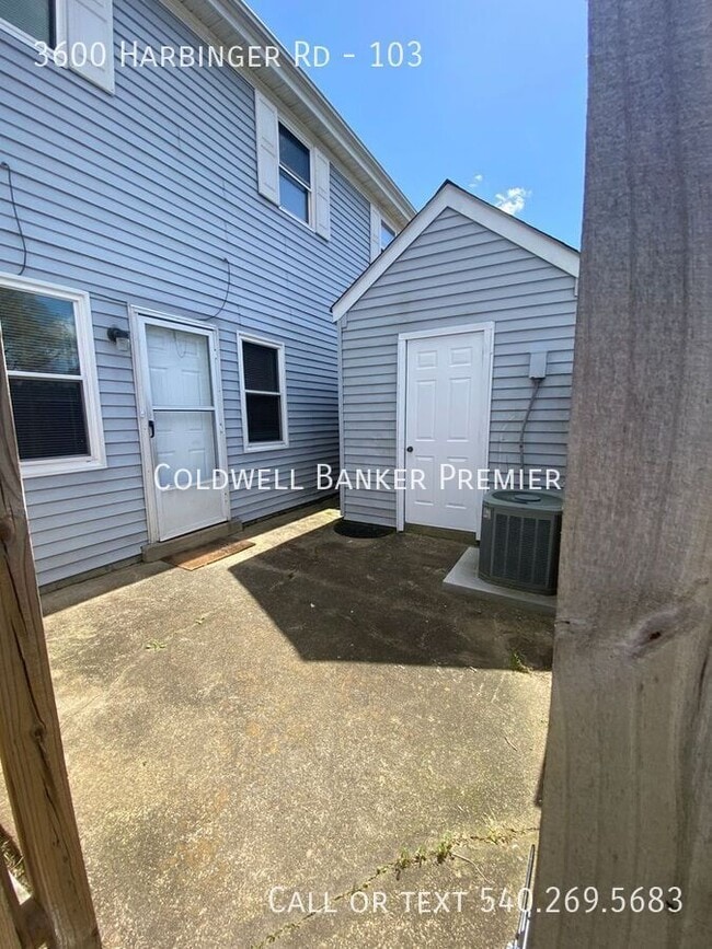 Photo - 3600 Harbinger Rd House