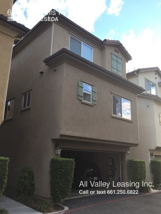 Building Photo - 6840 De Celis Pl
