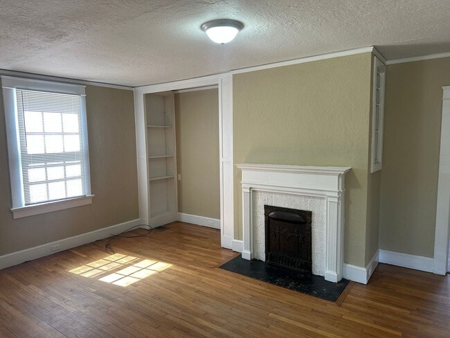 Building Photo - 607 Highland Park Dr