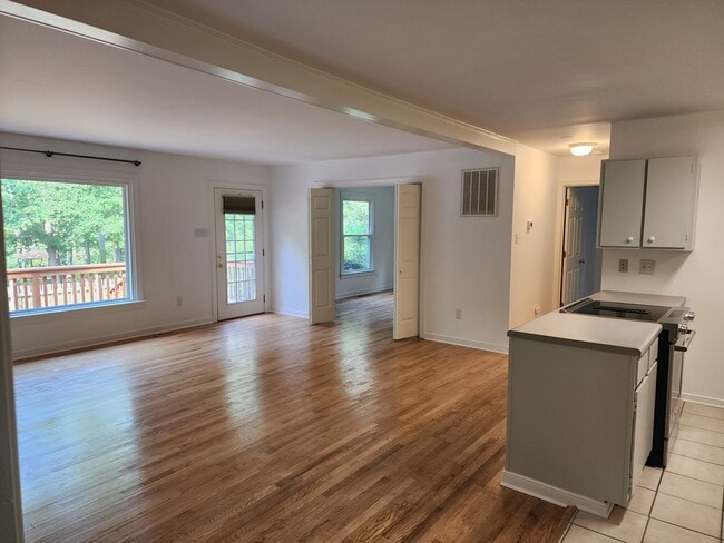 Building Photo - Cozy 1 Bedroom Home in New Kent County!