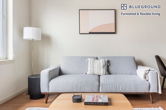 Foto del edificio - 8300 160th Ave NE