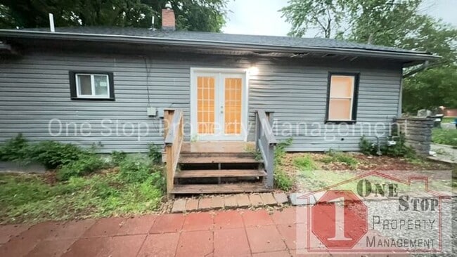 Building Photo - Beautiful 3 Bedroom 2 Bathroom in Independ...