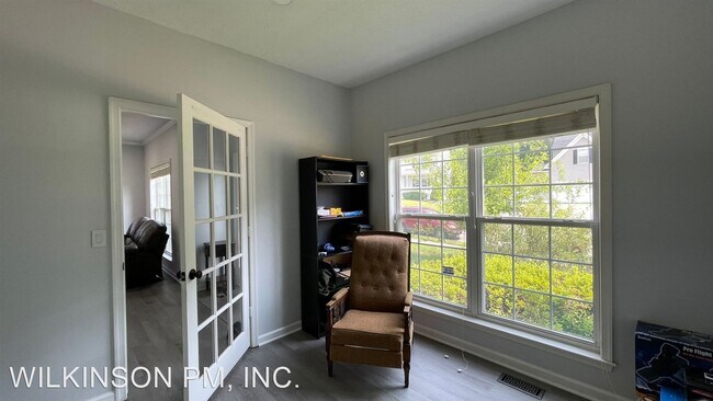 Foto del edificio - 5 br, 3.5 bath House - 6 Tavern Rd