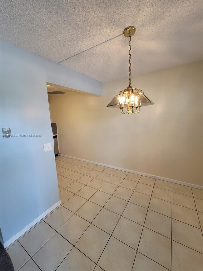 Building Photo - 1551 SW 135th Terrace