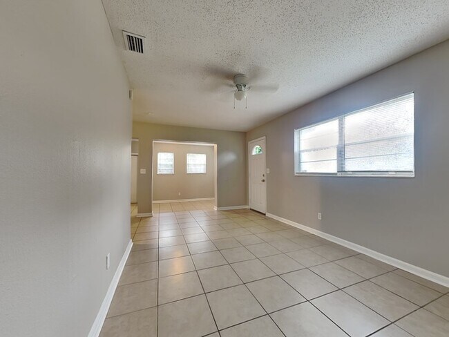 Foto del edificio - 4826 E 97th Ave