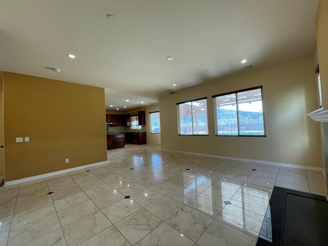 Building Photo - Spacious 5 Bedroom-4 Bathroom Two Story Ho...