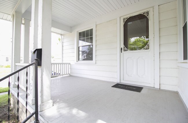 Foto del edificio - 701 Hampton Ave