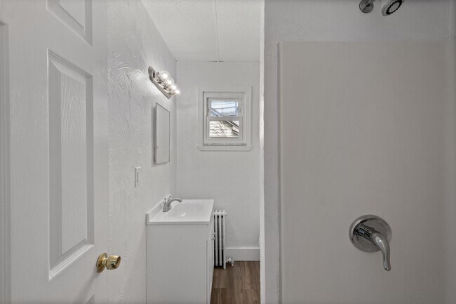 Building Photo - Beautiful 2 bedroom home in Rankin available April 1!