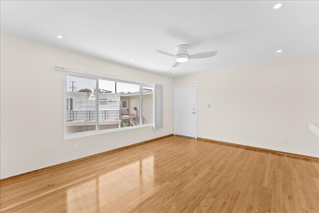 Foto del edificio - 1701 Washington Way