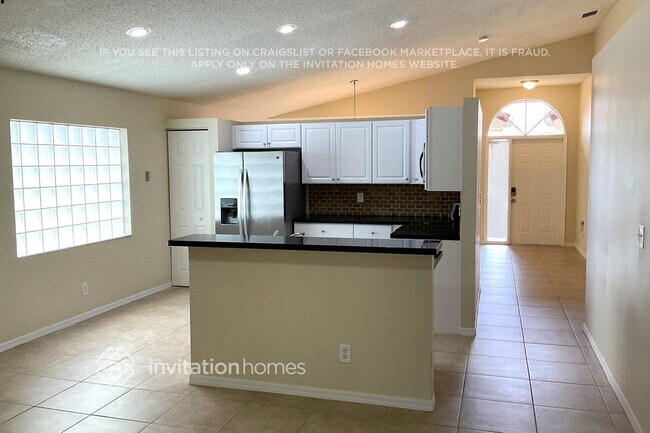 Foto del edificio - 7661 Bristol Bay Ln