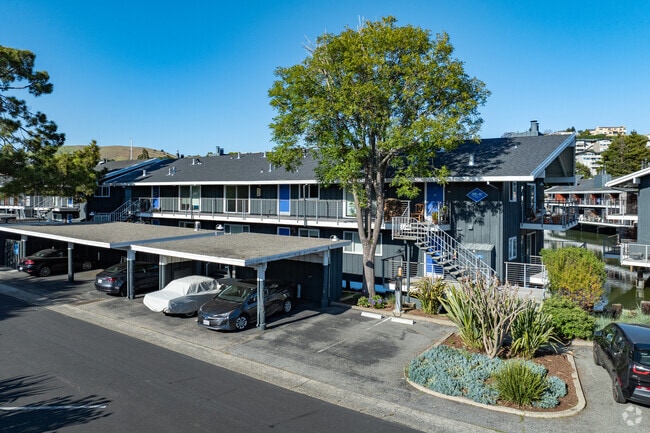 Building Photo - The Cove at Tiburon