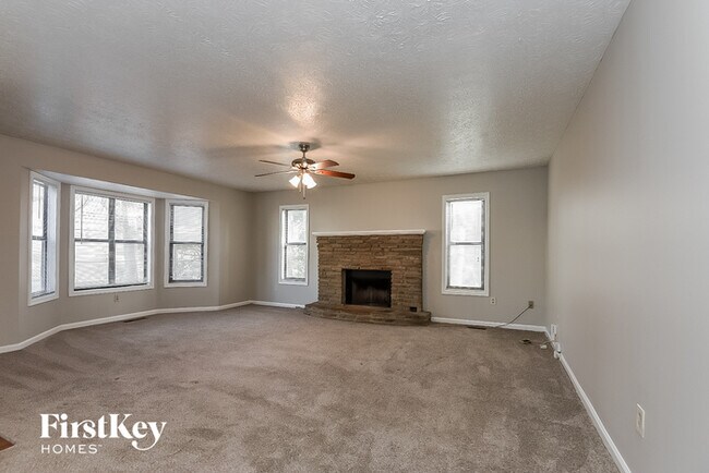 Building Photo - 1045 Summer Hill Ct