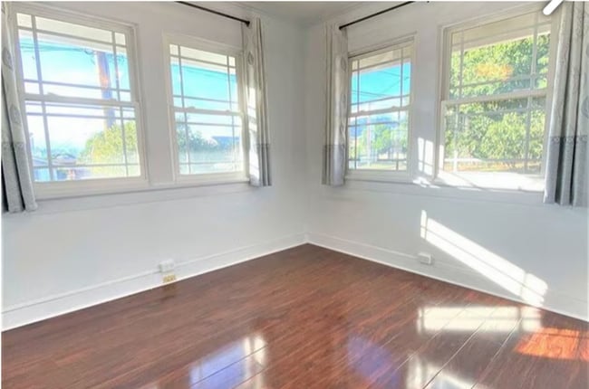 Building Photo - Kaimuki Single-Family Home – 3 Beds 2 Baths, Utilities + AC Included, No Pets