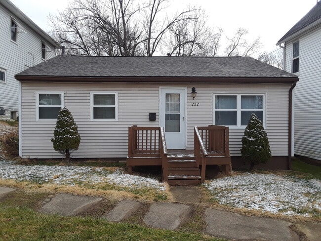 Building Photo - 222 Rosehill Ave