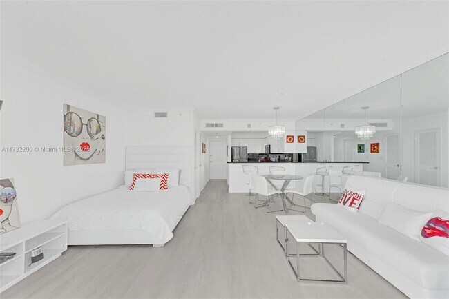 Building Photo - 2501 S Ocean Dr