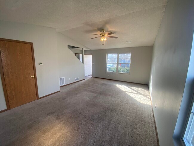 Building Photo - 5805 E Limoges Dr
