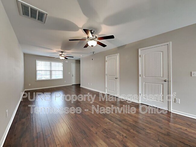 Foto del edificio - 253 Cobblestone Place Dr