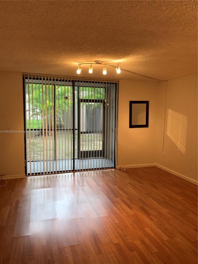 Foto del edificio - 8540 SW 133rd Avenue Rd
