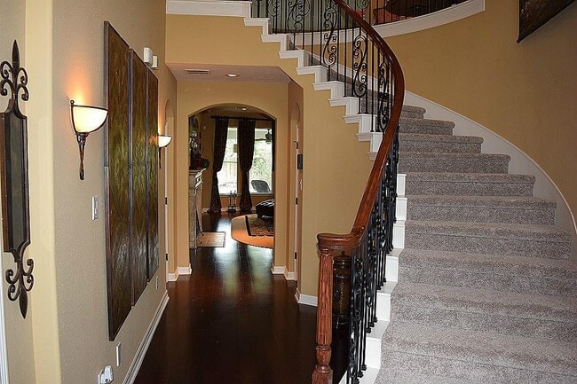 Building Photo - 8807 Stowe Creek Ln