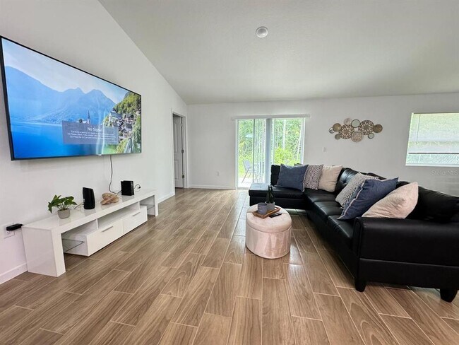 Foto del edificio - 863 Ognon Ct