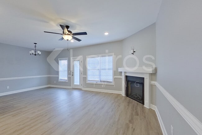Building Photo - 3717 Oak Leaf Wy