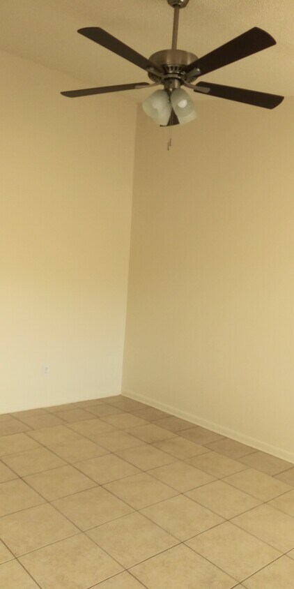Primary Photo - 3681 NE 40th Pl