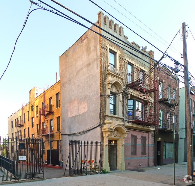 Building Photo - 23-54 31st St