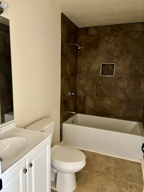 Building Photo - 1011 Giovanni St