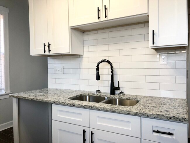 Foto del edificio - 3040 N Spaulding Ave
