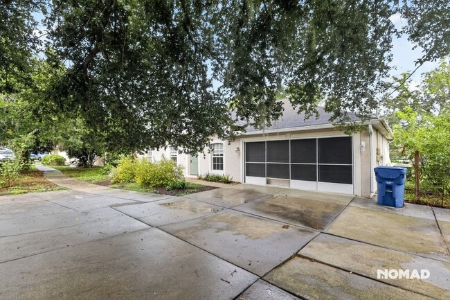 Building Photo - 14169 Spring Hill Dr
