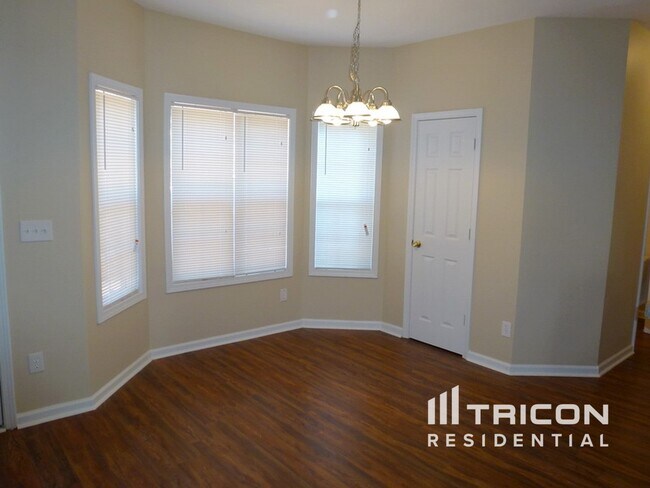 Foto del edificio - 1410 Commonwealth Ln
