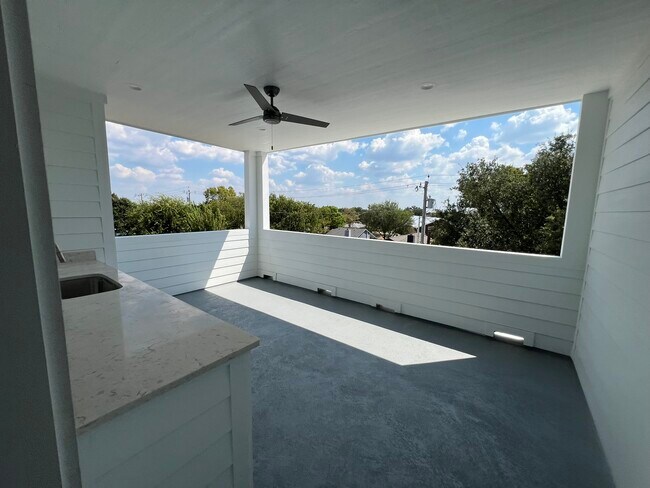 Foto del edificio - 308 Grove St