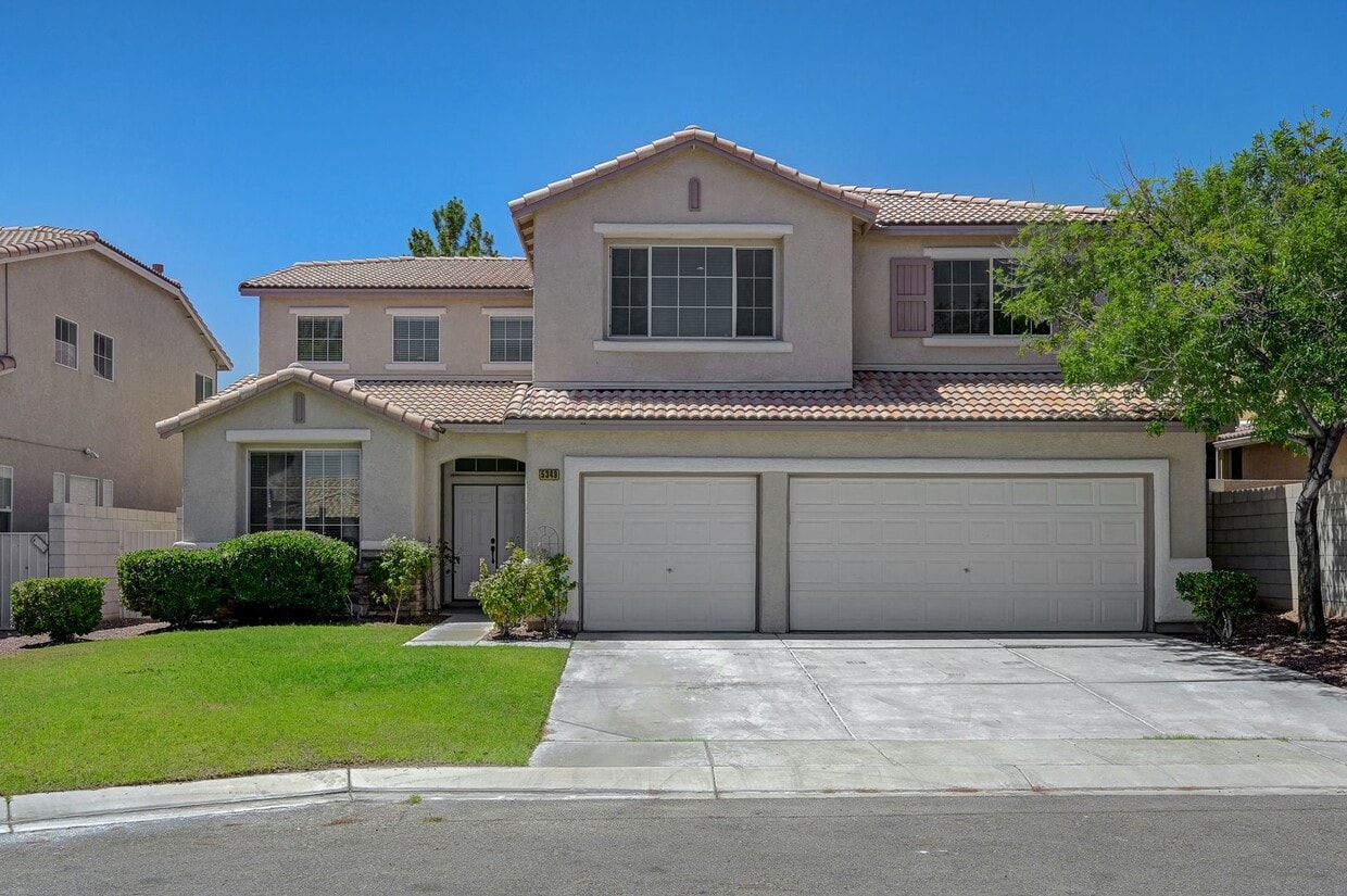 Primary Photo - A Fabulous 4 Bedroom Home with a Sparkling...