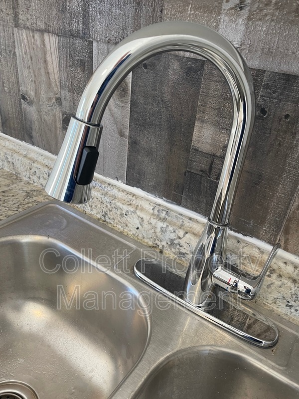 Foto del edificio - 1924 E 123rd St