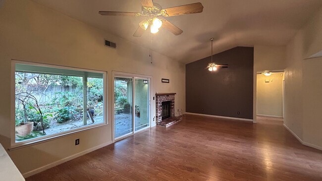 Building Photo - 4609 Wessex Ln