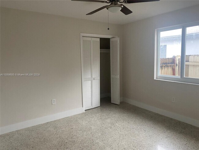Foto del edificio - 9228 SW 37th St