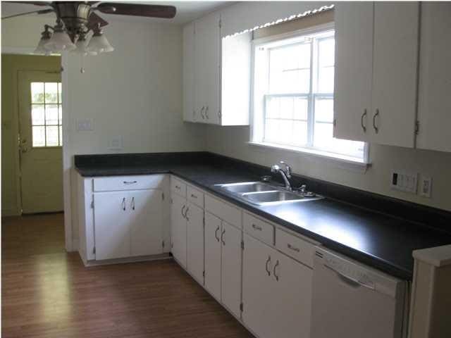Foto del edificio - 2404 S Hillwood Dr