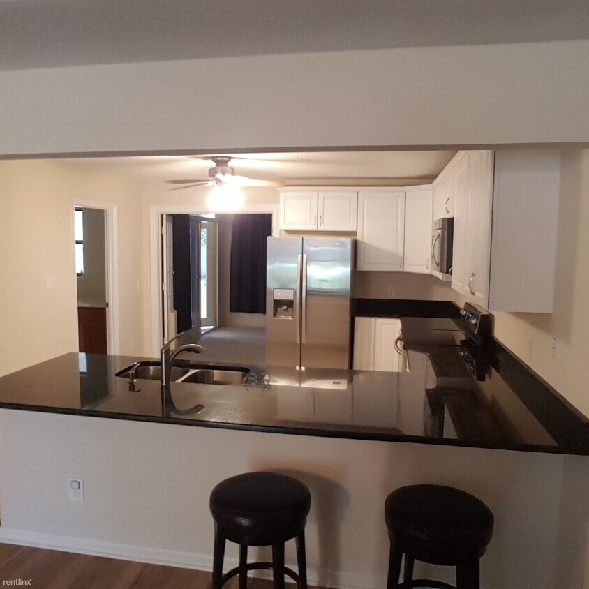 Primary Photo - 3 br, 2 bath House - 827 Orangewood Rd