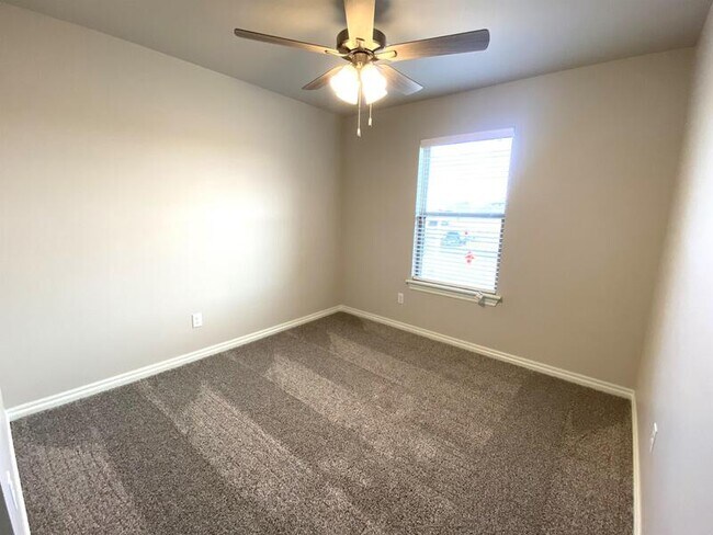 Building Photo - 9217 Poppey Place