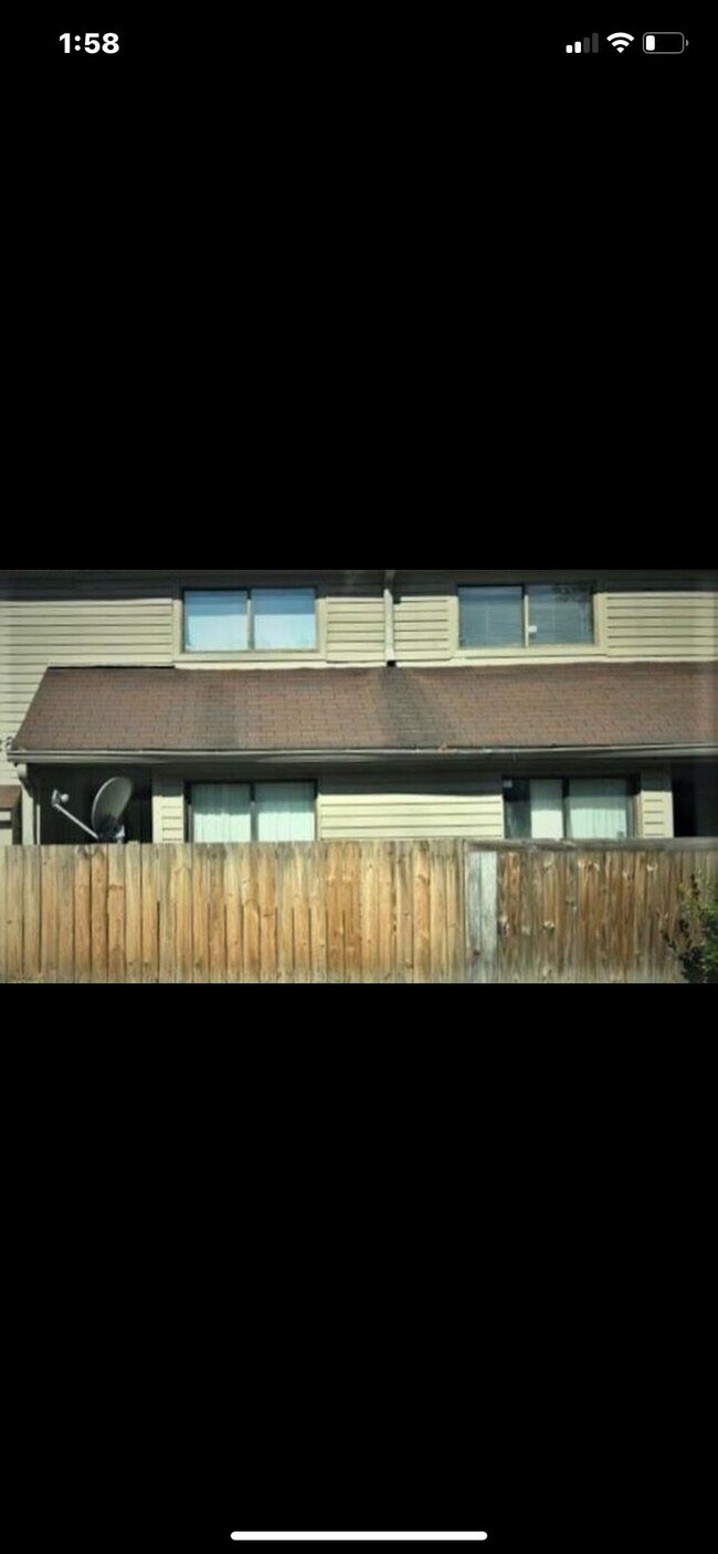 Foto del edificio - 5666 Encino Cove