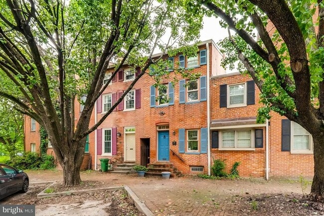 Building Photo - 600 W Conway St