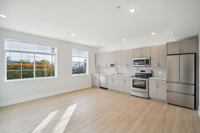 Building Photo - 3714 Haverford Ave