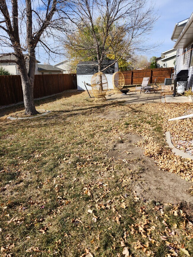 Building Photo - 2155 Meadow Ln