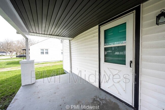 Building Photo - 3039 Alice Ave