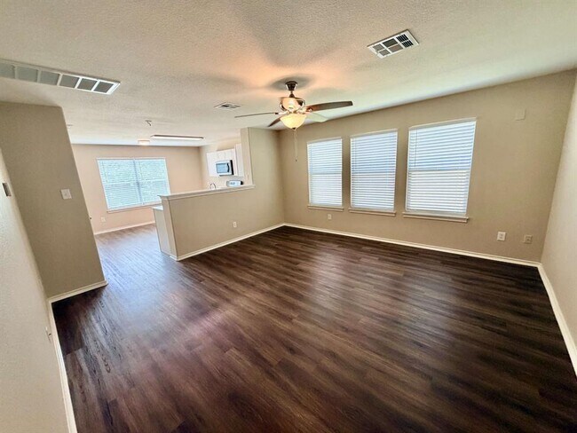 Foto del edificio - 3403 Wickham Ln